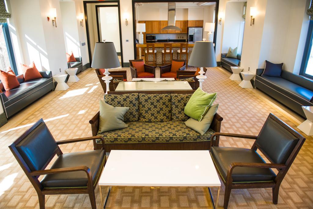 Crystal Quarters Corporate Housing At The Gramercy アーリントン 部屋 写真